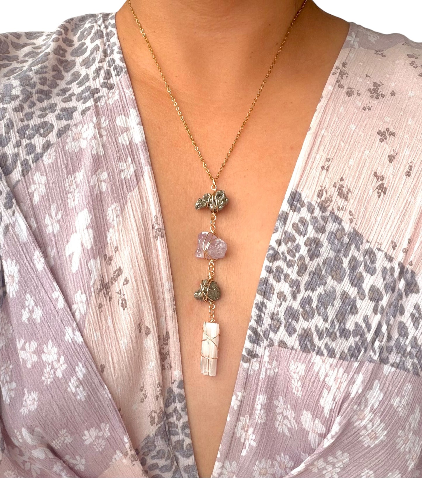 Collar de piedras engarzadas💫