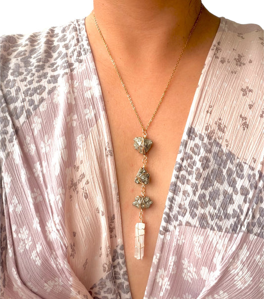 Collar de piedras engarzadas💫