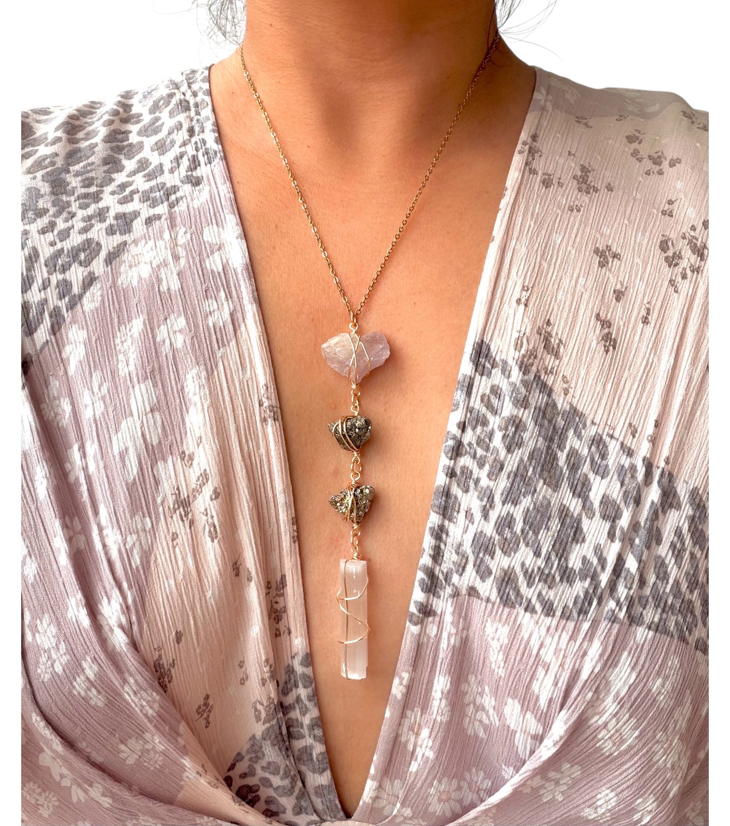 Collar de piedras engarzadas💫